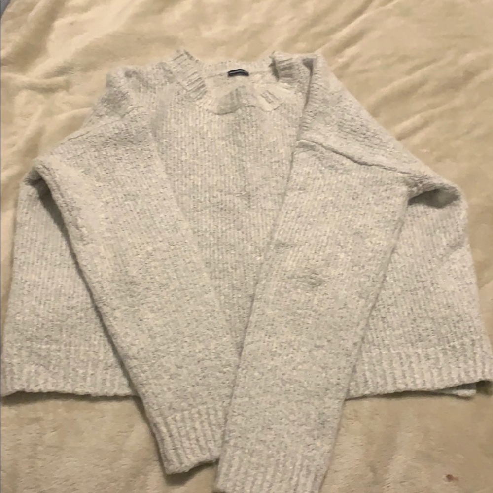 Brandy Melville sweater